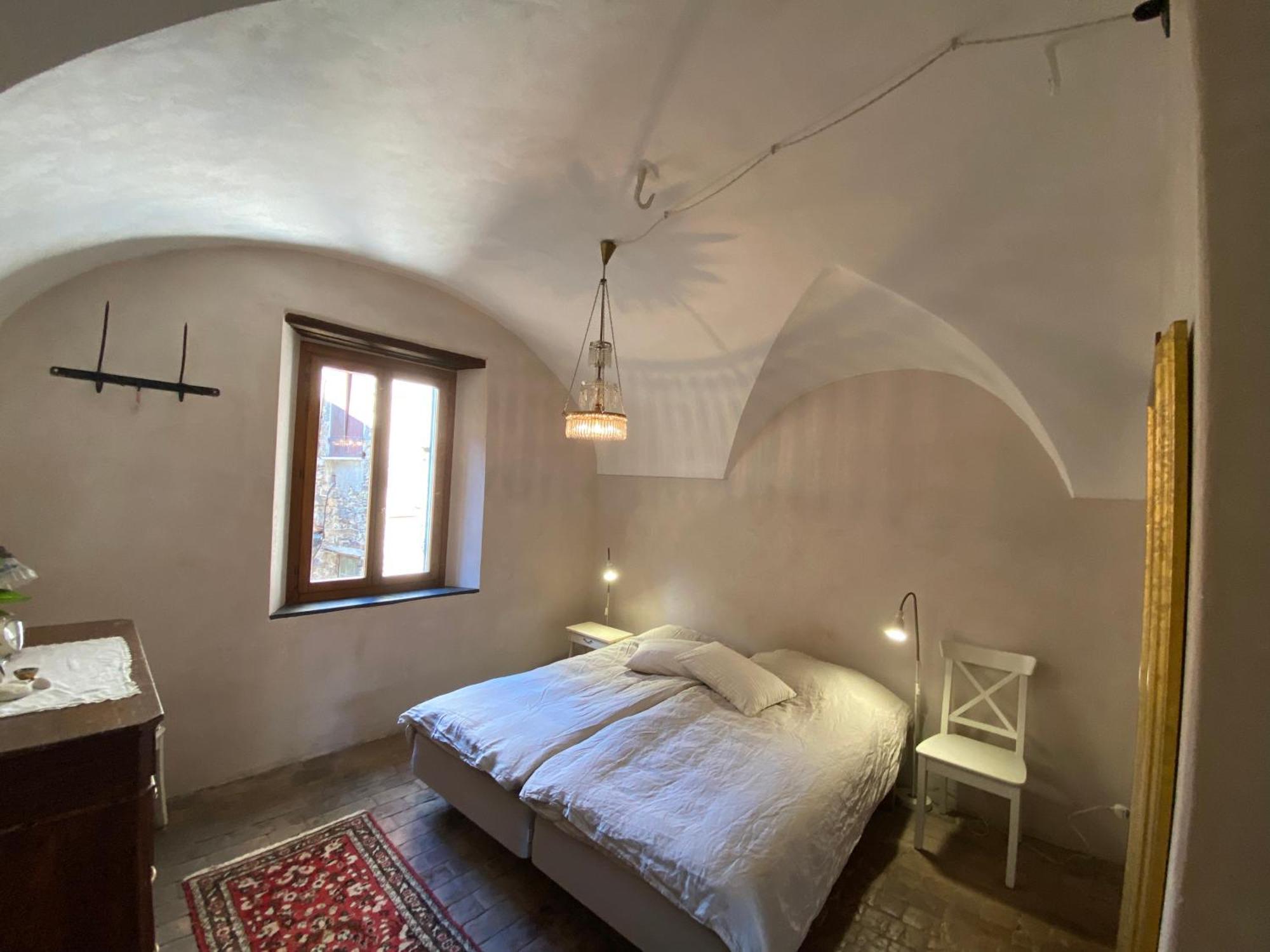 Iconic Italian Townhouse W Rooftop Terrace & Mountain View, بينيا المظهر الخارجي الصورة